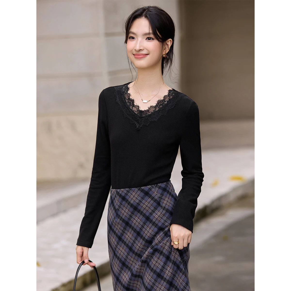 

Черная футболка VIMLY, женские сексуальные кружевные облегающие женские футболки с v-образным вырезом, зима 2025 г., элегантные вязаные женские топы с длинными рукавами A3187