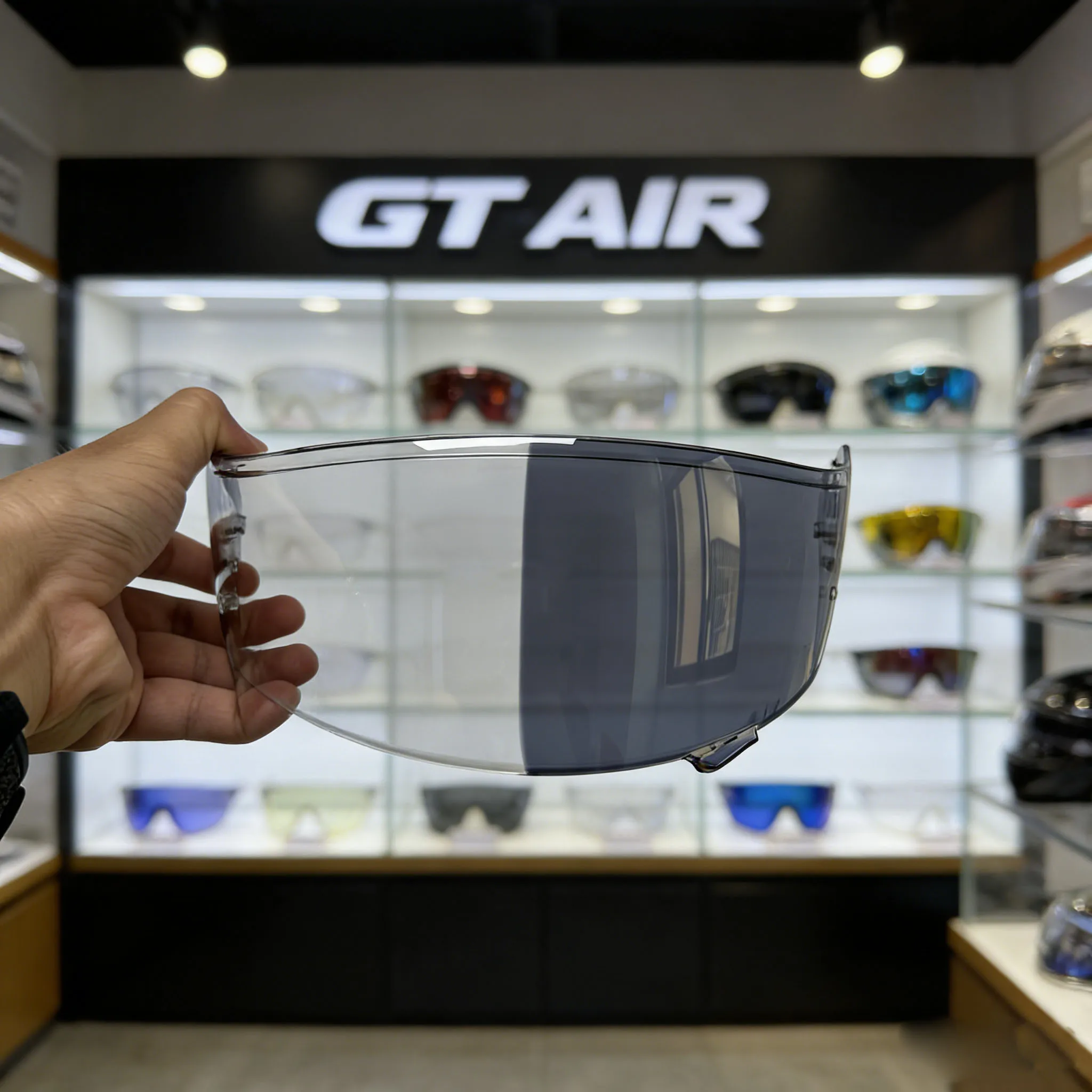 Image of Photochrome Helmvisiergläser, die sich automatisch verdunkeln und klaren werden, Helmvisierschild für Shoei GT-Air GT AIR2 CNS-1 Neotec