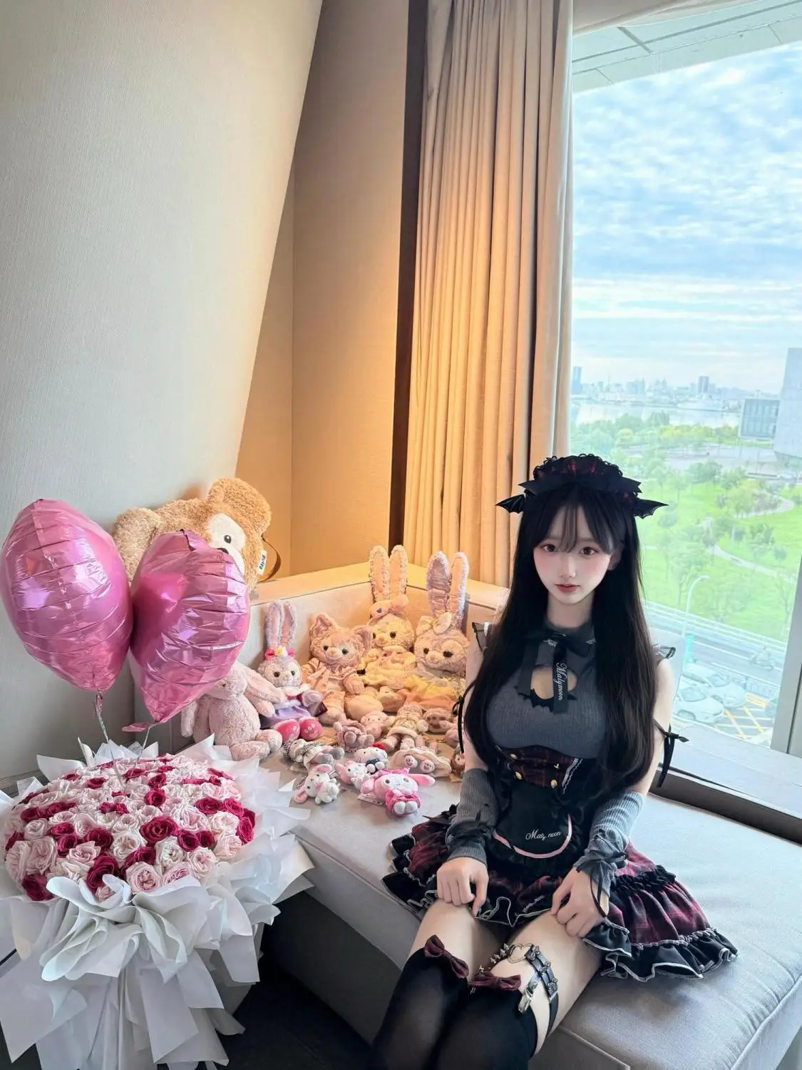 

New Sle Spicy Girl Subculture Hollow out Design Svel Top And ort Skirt Two Piece Set Waist Cinched Plaid Bib Overalls