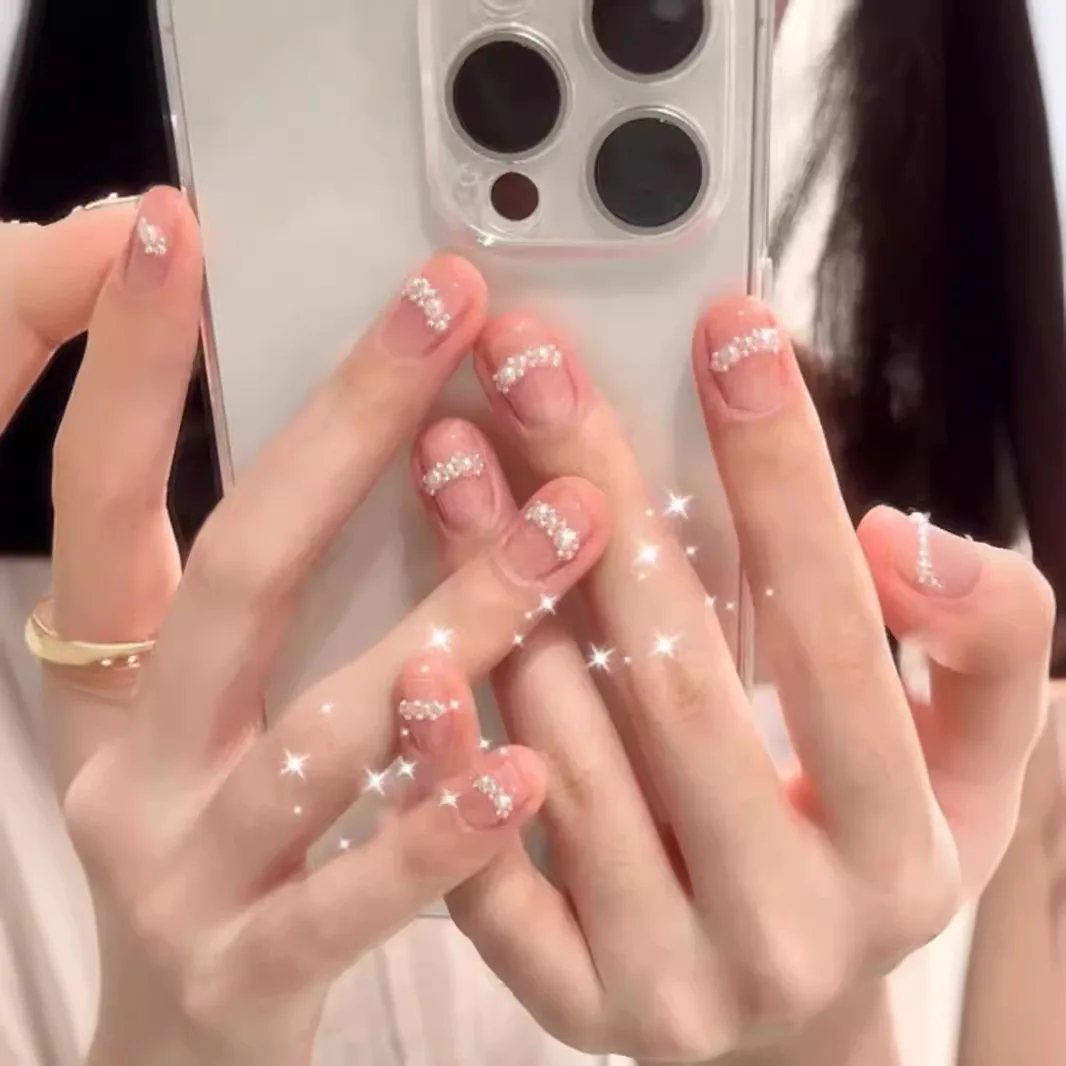 10 pezzi fatti a mano con stampa sulle unghie Collana di perle francesi Punte per unghie nude a copertura totale per donne e ragazze Unghie finte indossabili rimovibili