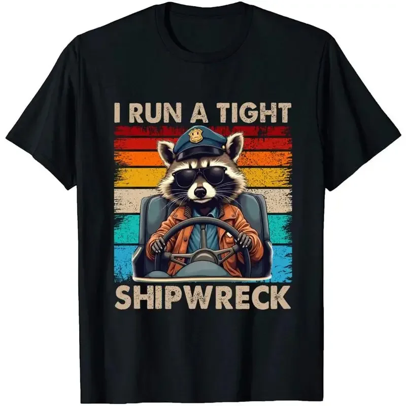 Run A Tight Shipwreck T-Shirt für Damen, lustiges Waschbär-Kapitän-Vintage-Kostüm für wen?