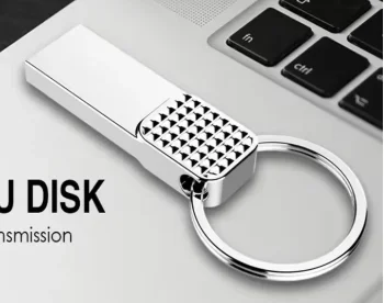 Macchina per marcatura laser a fibra di conchiglia Costruzione durevole Buona dissipazione del calore Lunga durata per un ambiente dell'officina difficile