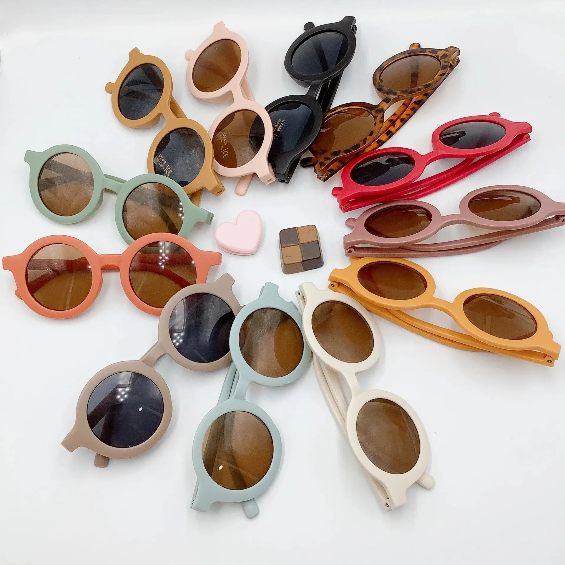 

Cute Kids Sunglasses Parent Child Frosted Glasses New 1-8Year Old Baby Decorative Sun Glasses Trendy Glasses