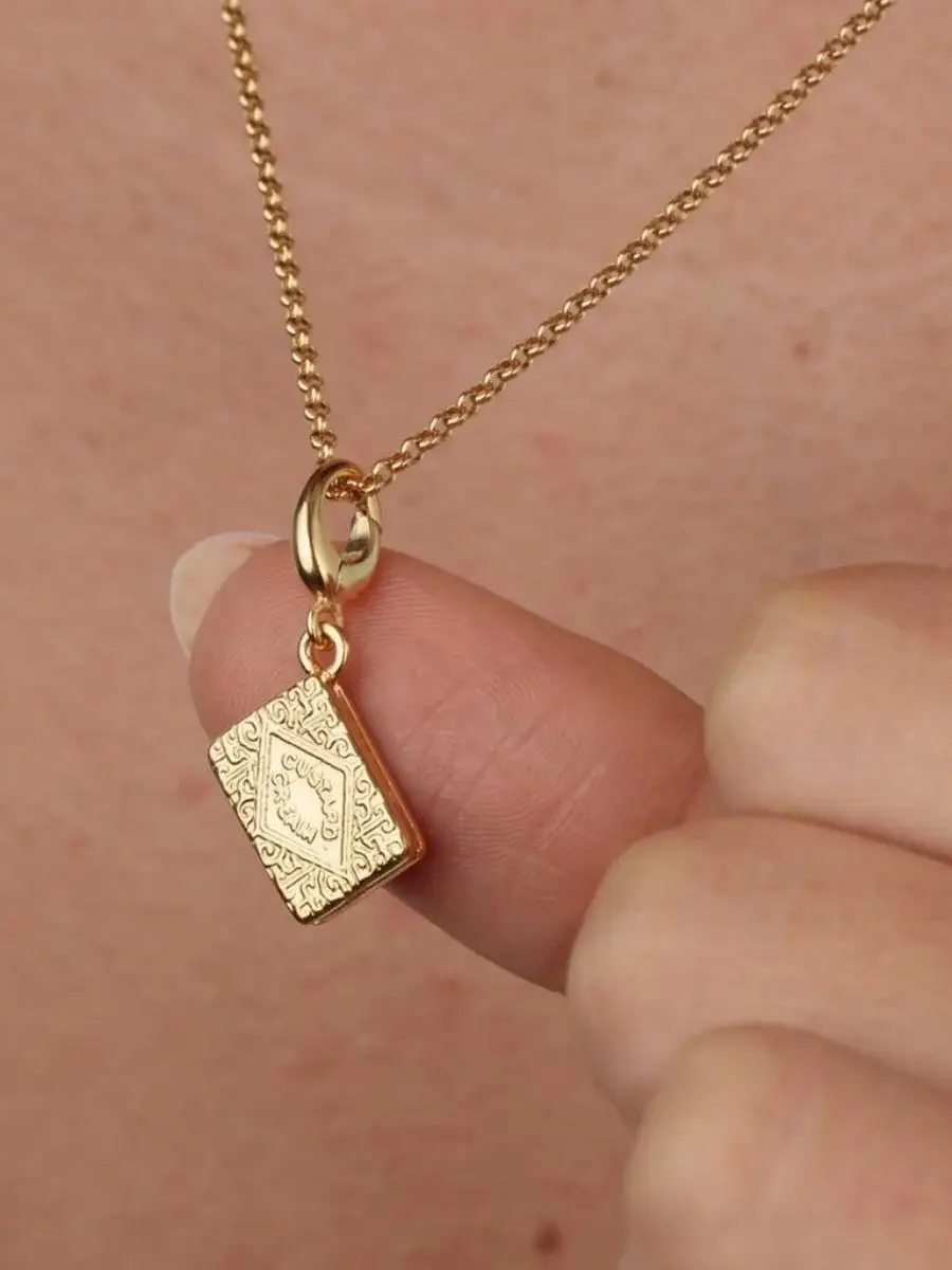 Europäischer und Amerikanischer Edelstahl-Anhänger, Modisch und Lässig, Vakuumplattiert, 18K Gold-Farbkonservierung im Ofen – Detail 4