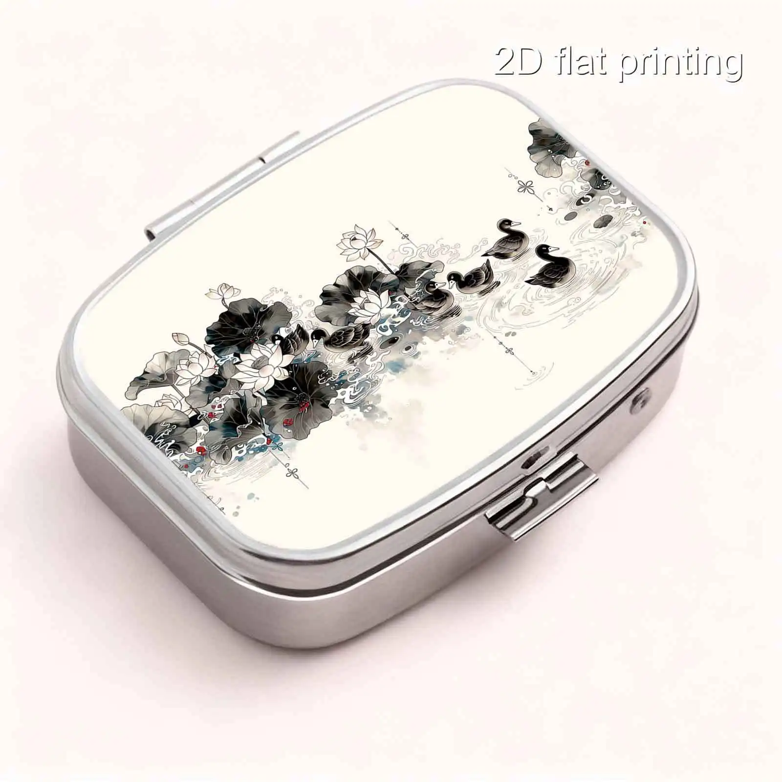 1 Piece, Flat Print, Ink Painting Style Koi Illustration, Multi-Compartment Portable Box, Sealed and Moisture-Proof, Can Store Vitamins and Pills, Convenient for Commuting and Gift-Giving — Realistic and Smooth Koi Artwork, Flat Metal Matchbox