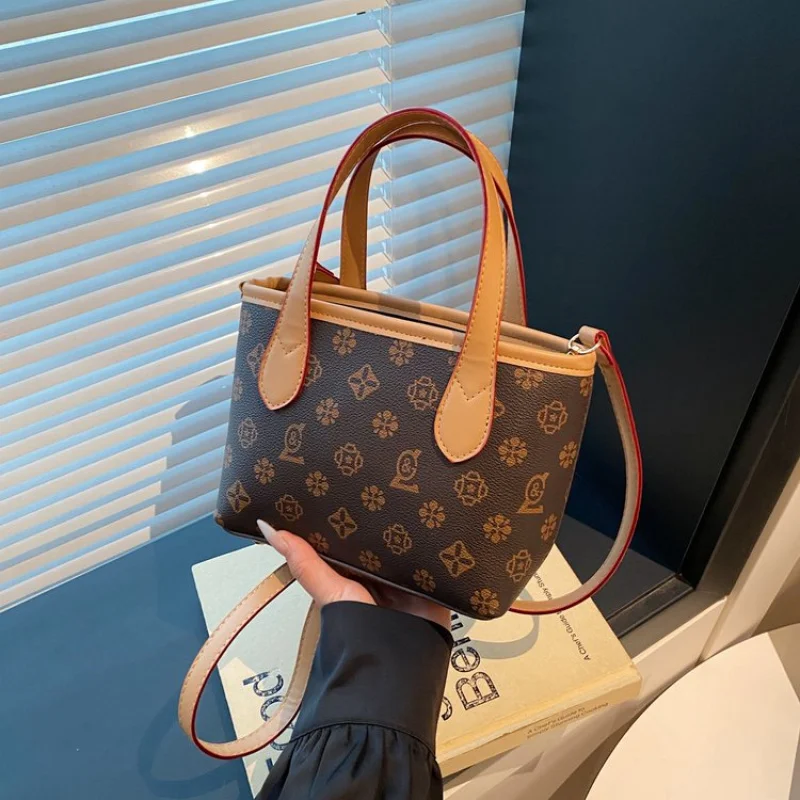 

Elegant Tote Bags For Ladies, Leather Handbags By Luxury Brand, Shoulder Bag Style In Popular Classic Design