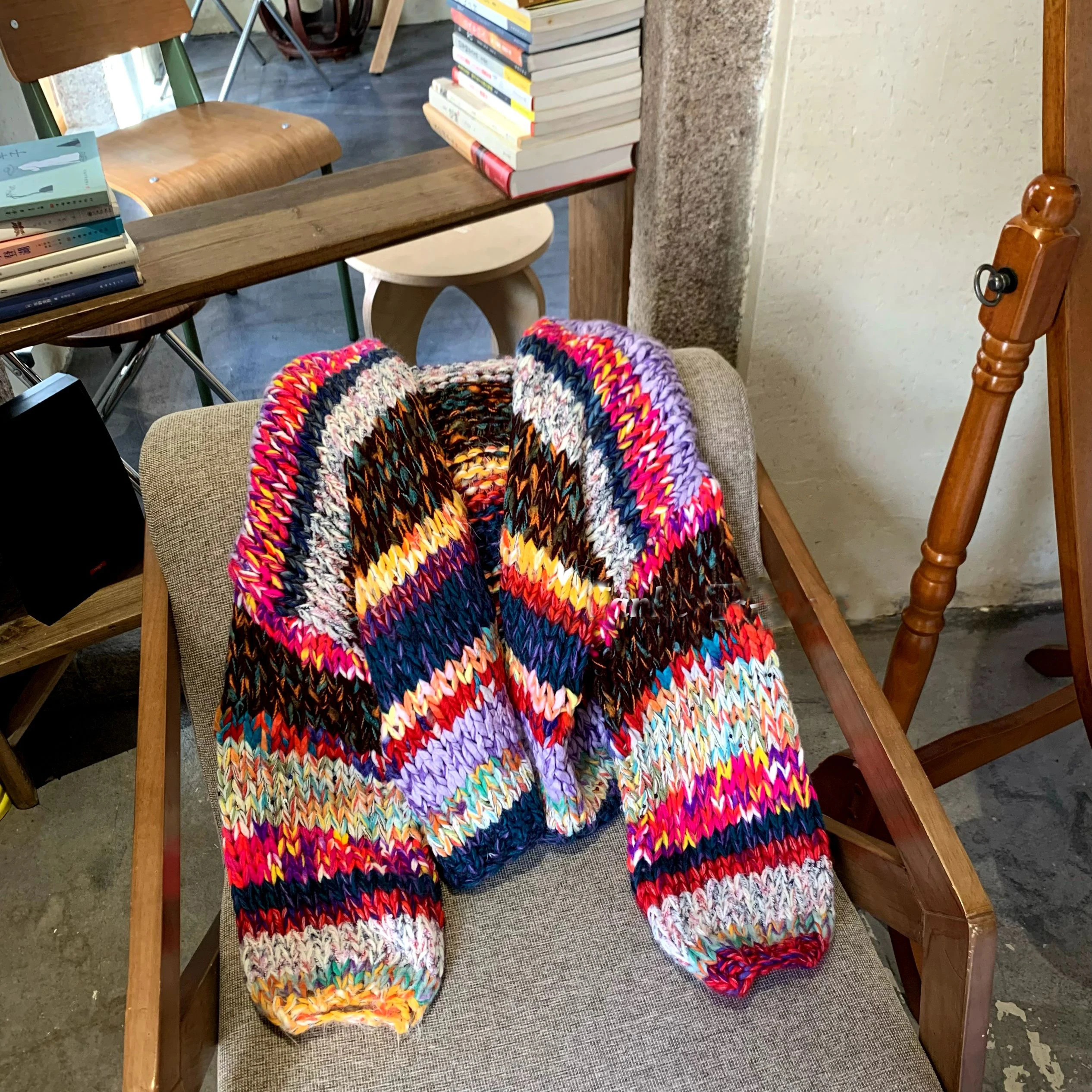 เสื้อคาร์ดิแกนถักไหมพรมหลากสีสัน งานแฮนด์เมด ทรงโอเวอร์ไซส์ สไตล์โบฮีเมียน ชิค คอตเทจคอร์ แฟชั่นเสื้อผ้าถัก