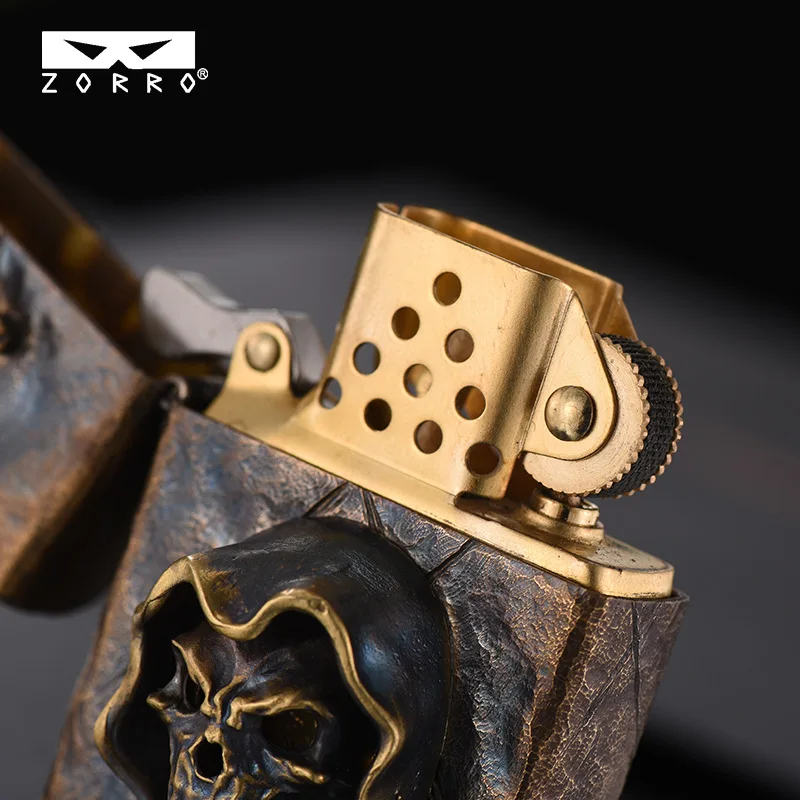 Zoro original copper kerosine lighter, antique carving, old-fashioned grinding wheel windproof cigarette lighter, gift for men - Image 5