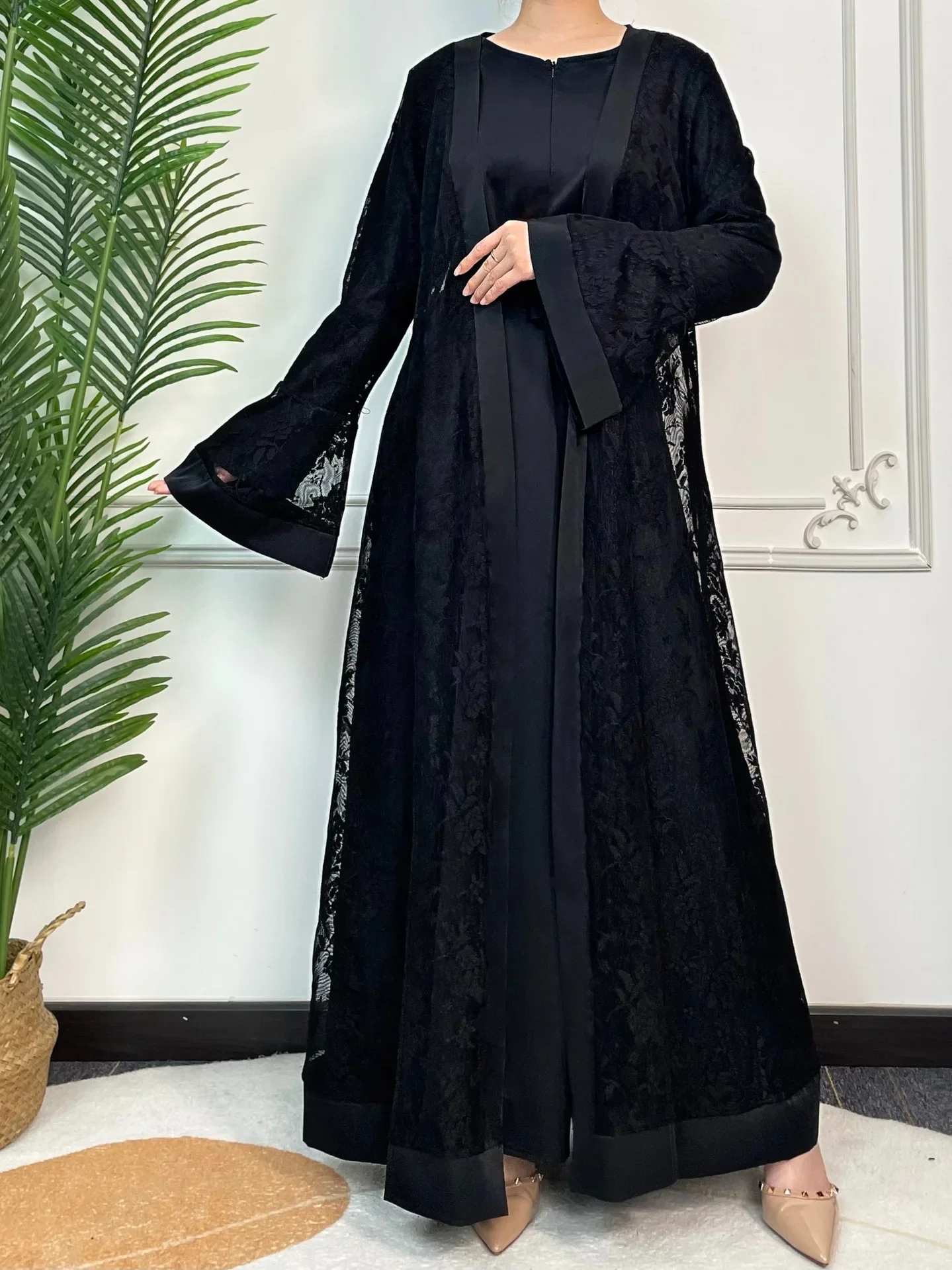 Arabian Dubai Abayas Women Clothes Loose Lace with Flowers Muslim Dress Women Long Sleeve Kaftan Traditiona Lislamic Clothing