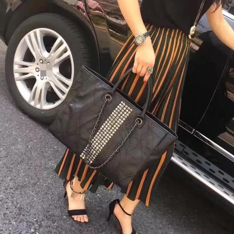 2023 New European And American Simple Tote Bag Temperament Style Diamond Handbag Casual Fashion Versatile Shoulder Bag For Women