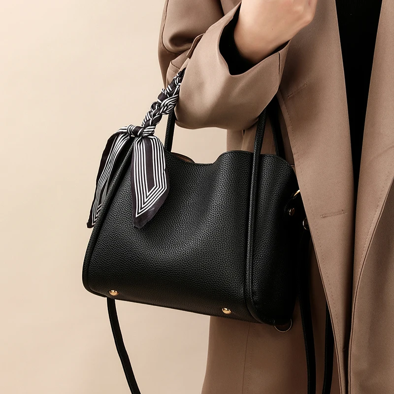 Women\'s Handbag 2026 New Style Basket Bucket Bag High-End Sensation Crossbody Bag for Middle-Aged Ladies Single Shoulder Bag