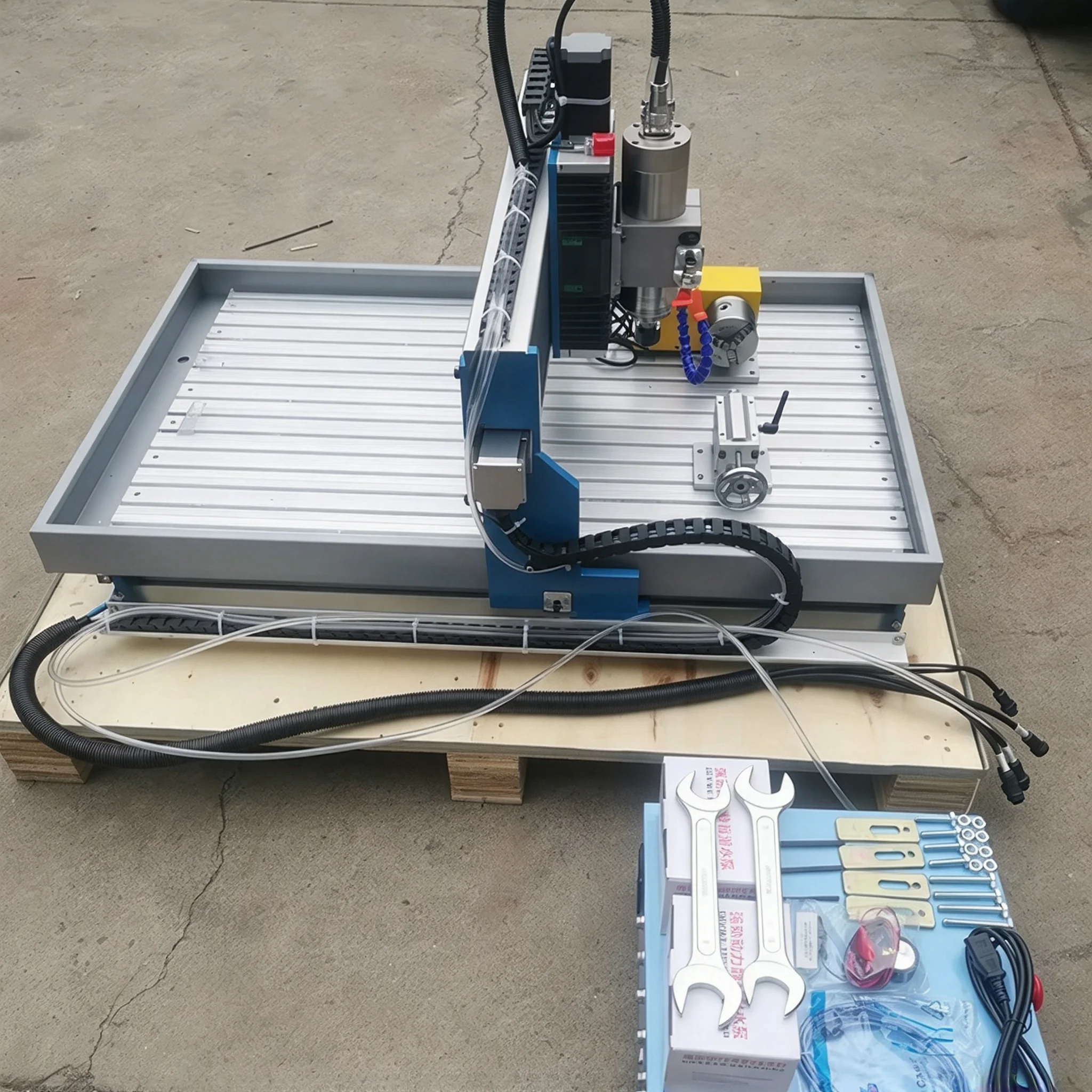 6090 Wood Router Engrving Cutting Milling Machine Square Rail Aluminum Table 2.2kw 1.5kw 3 Axis 4 Axis Copper Engraver Cutter