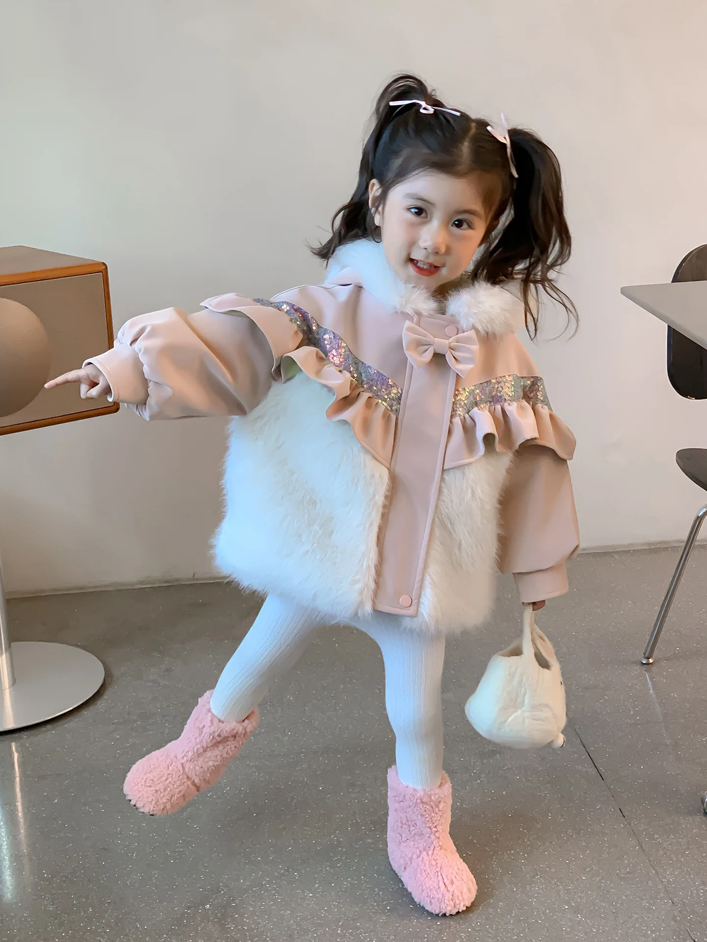 

Girls Faux Fur Jaet Autumn Winter Sle Children's Warmth Faionable Cute Baby Coat Thiened Long Sve Zipper Closure