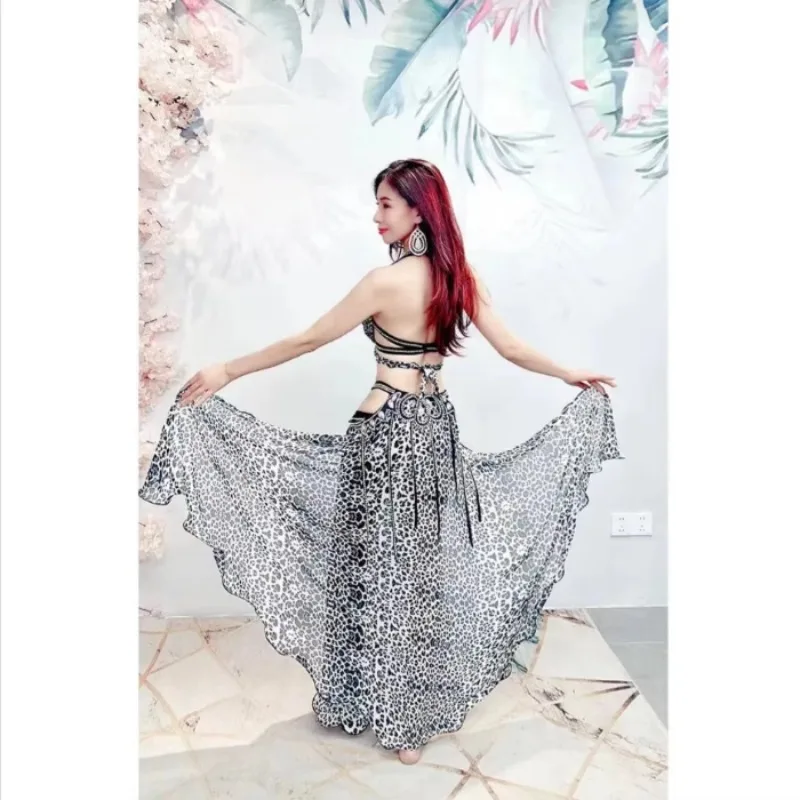 Traje de dança do ventre sexy de leopardo personalizado com conjunto de saia longa cravejada de diamantes roupa de performance de dança oriental para mulheres