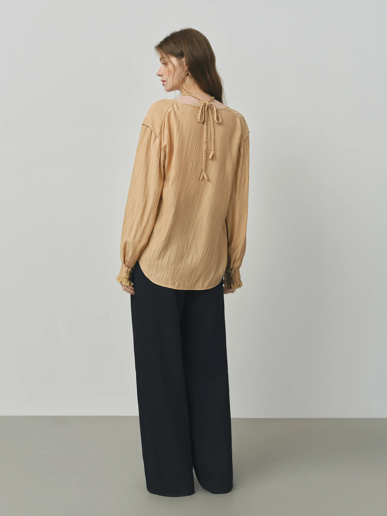FSLE Style français licou cou faux deux pièces col en v texturé chemise femmes automne 2025 mode Design Unique haut 25FS13265