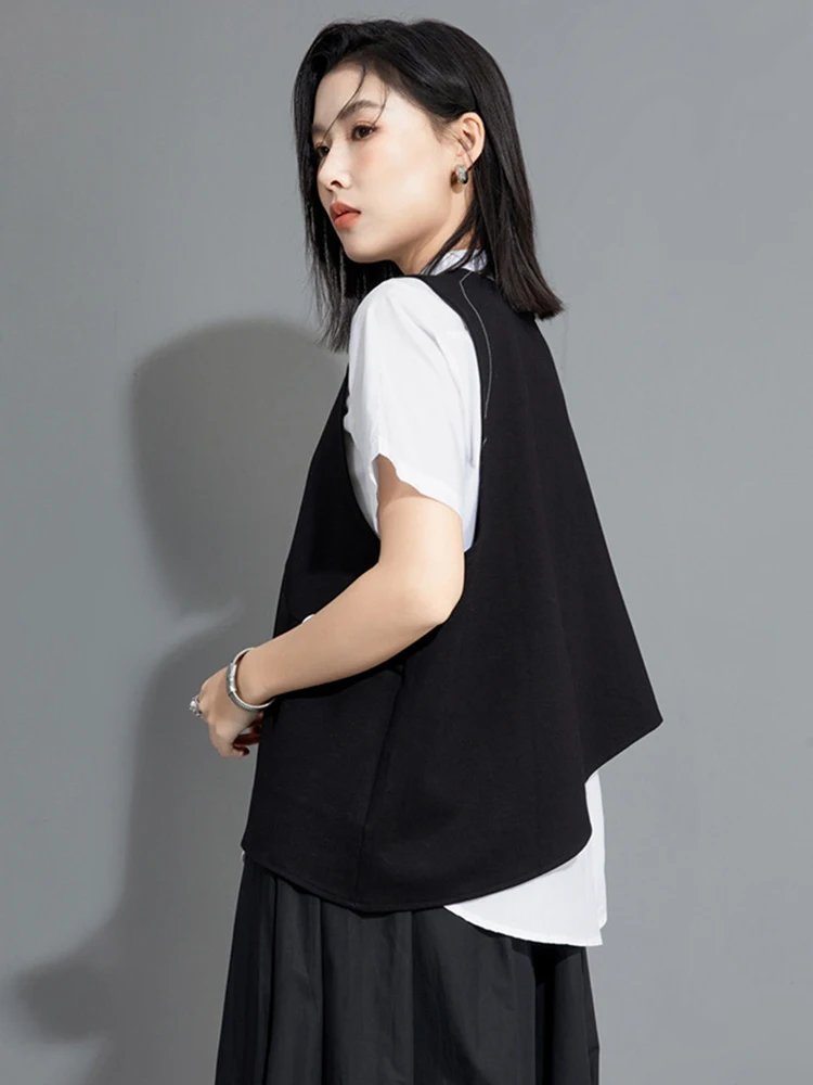 [EAM] Women Black Button Irregular Hem Big Size Casual Vest New V-collar Sleeveless Fashion Tide Spring Summer 2024 1DH5956