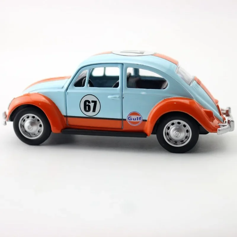 CCA Simulation 1:36 Volkswagen 1967 Classic Beetle Car Model with Acrylic Display Cover Collection Miniature Voiture Boy Car Toy