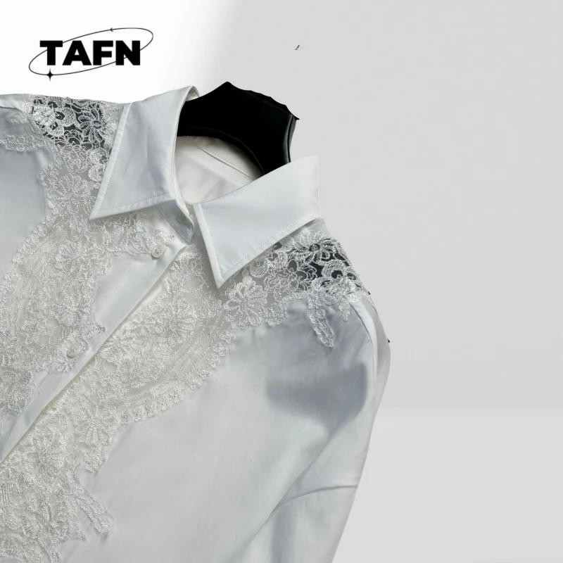 بسيطة من الدرجة العالية أنيقة طية صدر السترة الدانتيل الملمس المتقدم طباعة الحياة البرية الطبيعة ورسومات الحيوانات |   لعشاق الطبيعة AE0311