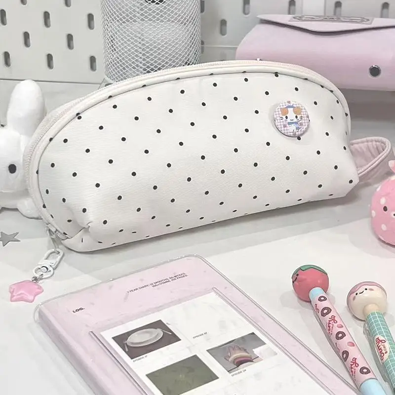Niedliche weiße Polka-Dot-Federtasche mit großer Kapazität für Schüler, zur Aufbewahrung von Schulschreibwaren im täglichen Gebrauch. – Detail 3