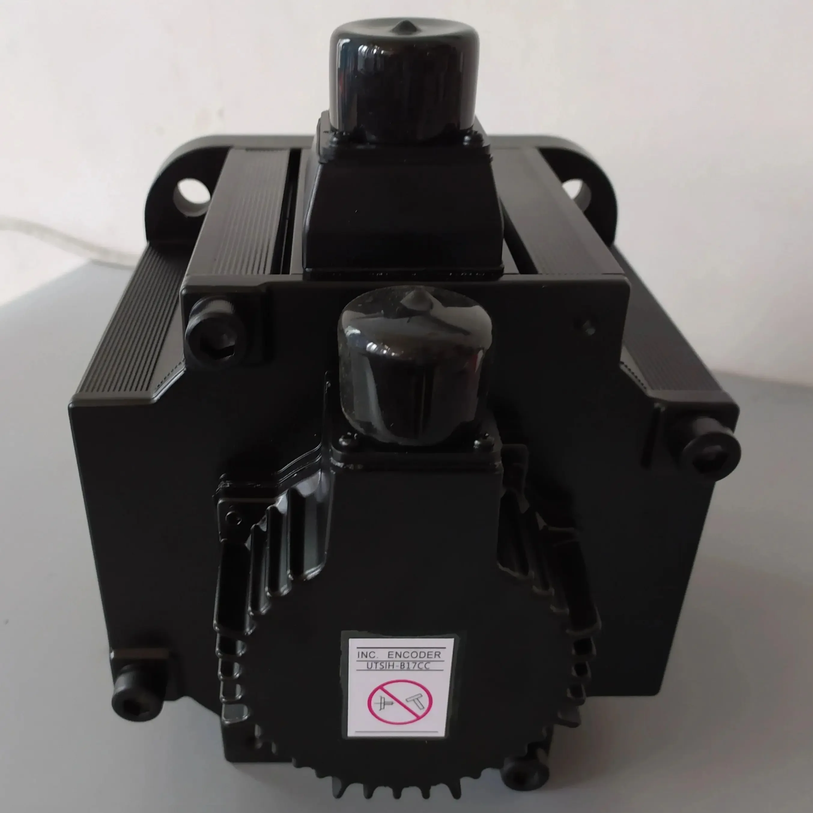 

SGMGH-30DCA61 Brand new servo motor，In Stock，Fast shipping，SGMGH 30DCA61