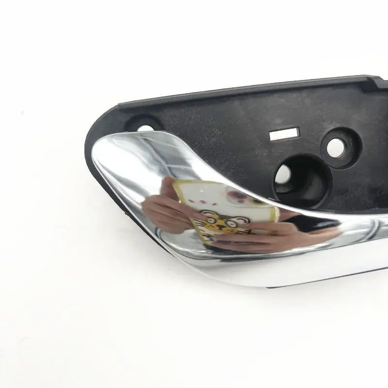 Suitable for Jiangling Yuhu Pickup 3/5/7 and Yusheng S350: Door Inner Handle / Interior Door Handle / Front and Rear Interior Ha