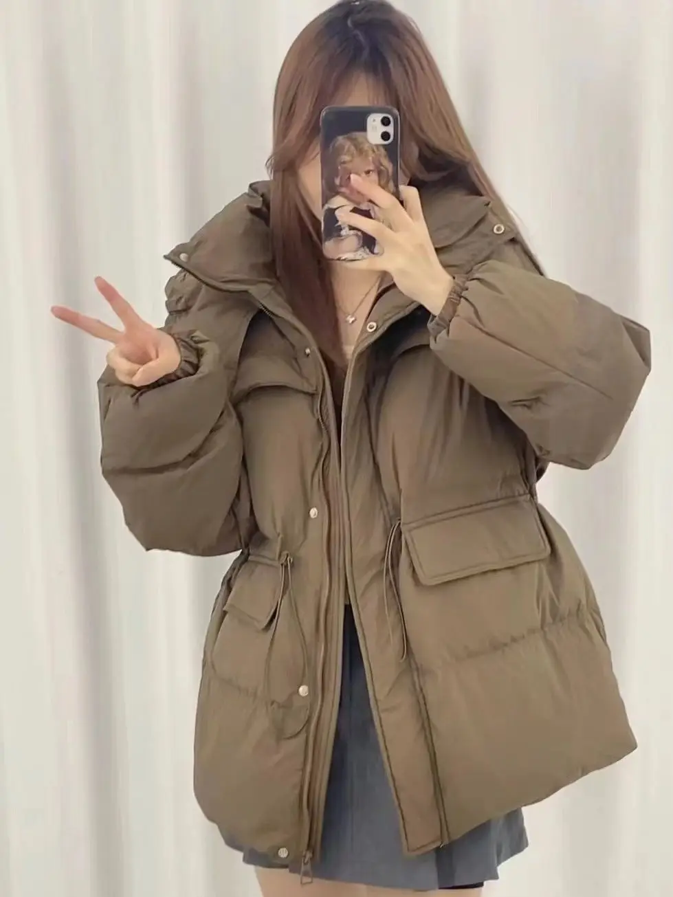 Herbst und Winter neue Damen-Daunenjacke, winddichte Kapuze, Pendler-Freizeitjacke