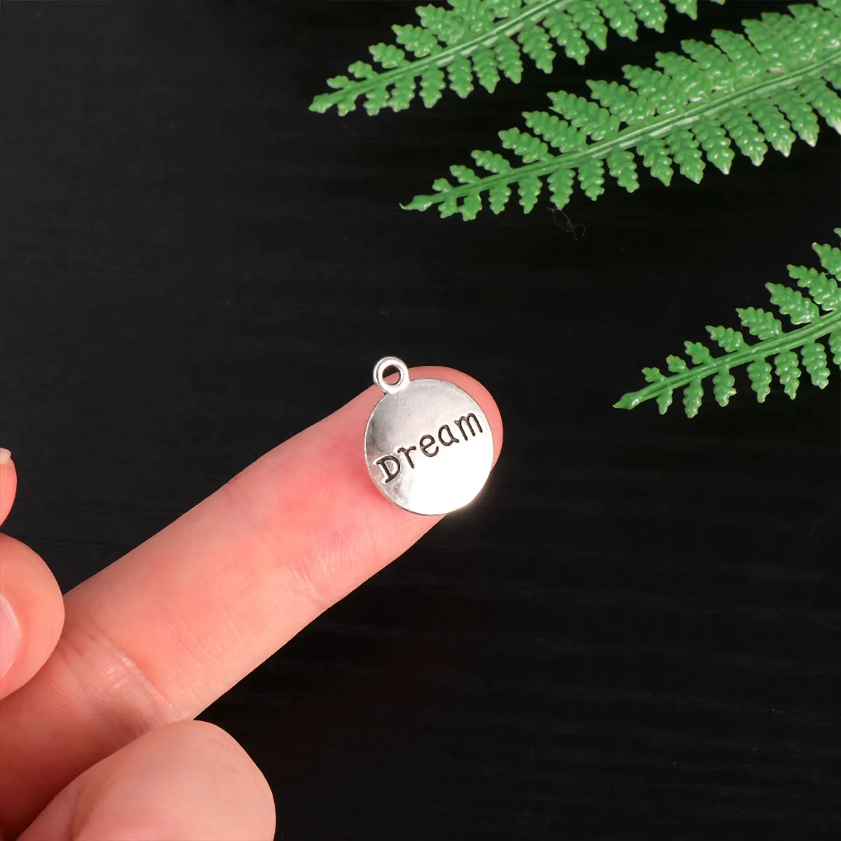 

100pcs DIY Pendant Alloy Charm Metal Charms Fashion Jewelry Making Pendants Single Hole Simple Elegant Letter Design Necklace