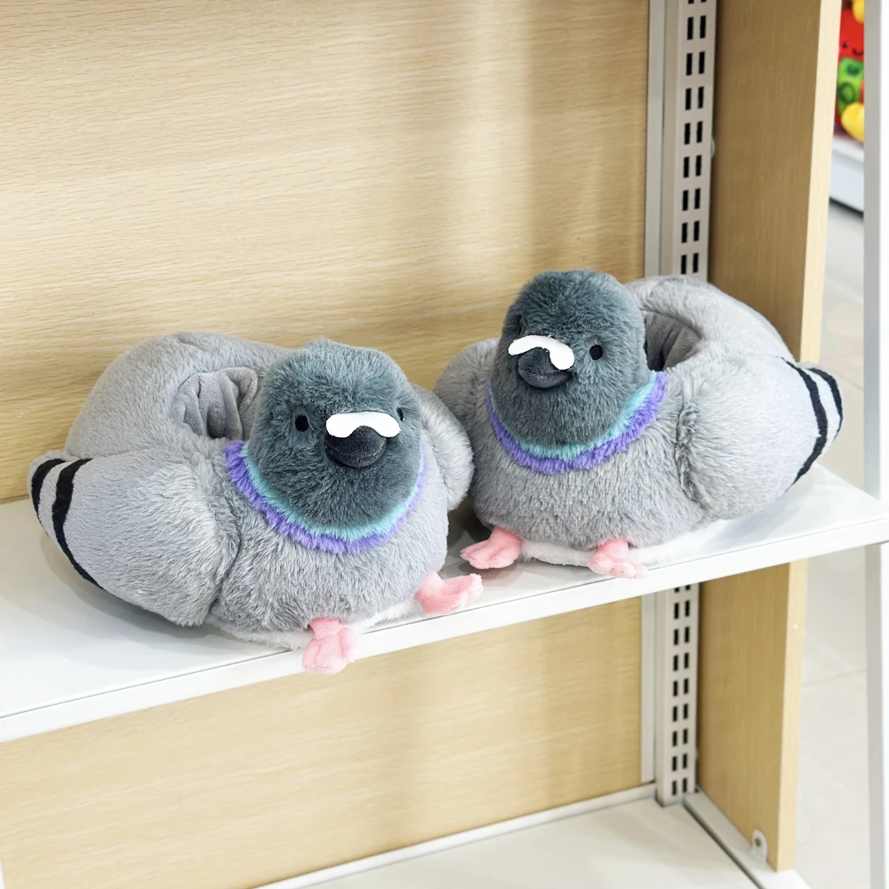 

Очаровательные плюшевые туфли в форме голубя. Симпатичные и привлекательные. Мягкие и удобные для вашего каждого шага. Праздничные подарки для друзей и.