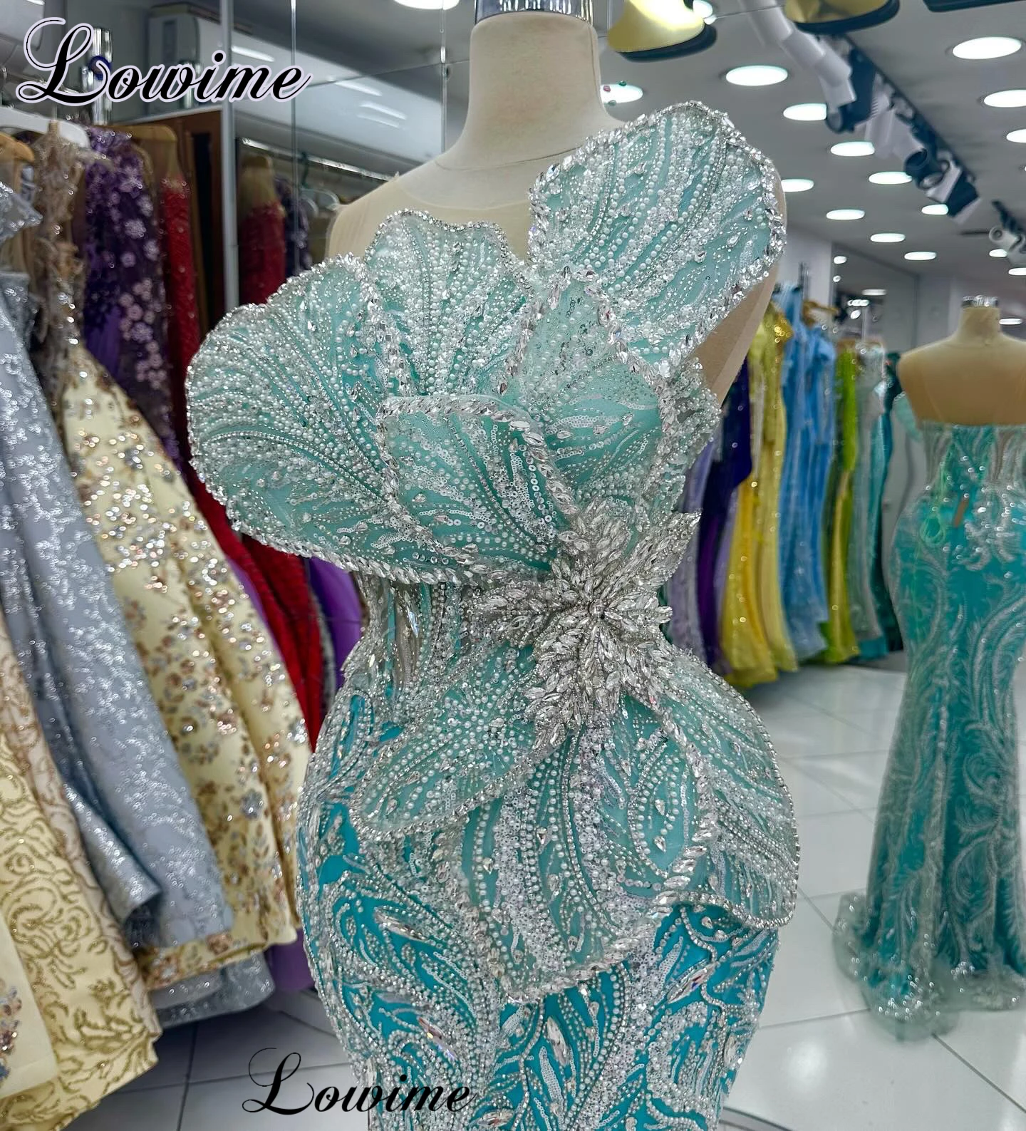 2025 New Fashion Mint Green Celebrity Dresses Mermaid Sleeveless Sheer Neck Evening Party Gowns Vestidos De Gala Red Carpet Gown