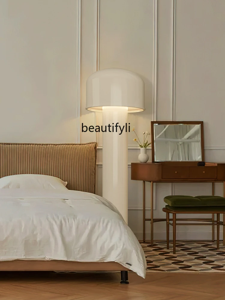 Cream Style Floor Lamp Good-looking Simple Living Room Atmosphere Corner Lamp Nordic Bedroom Bedside Eye Protection Floor Lamp