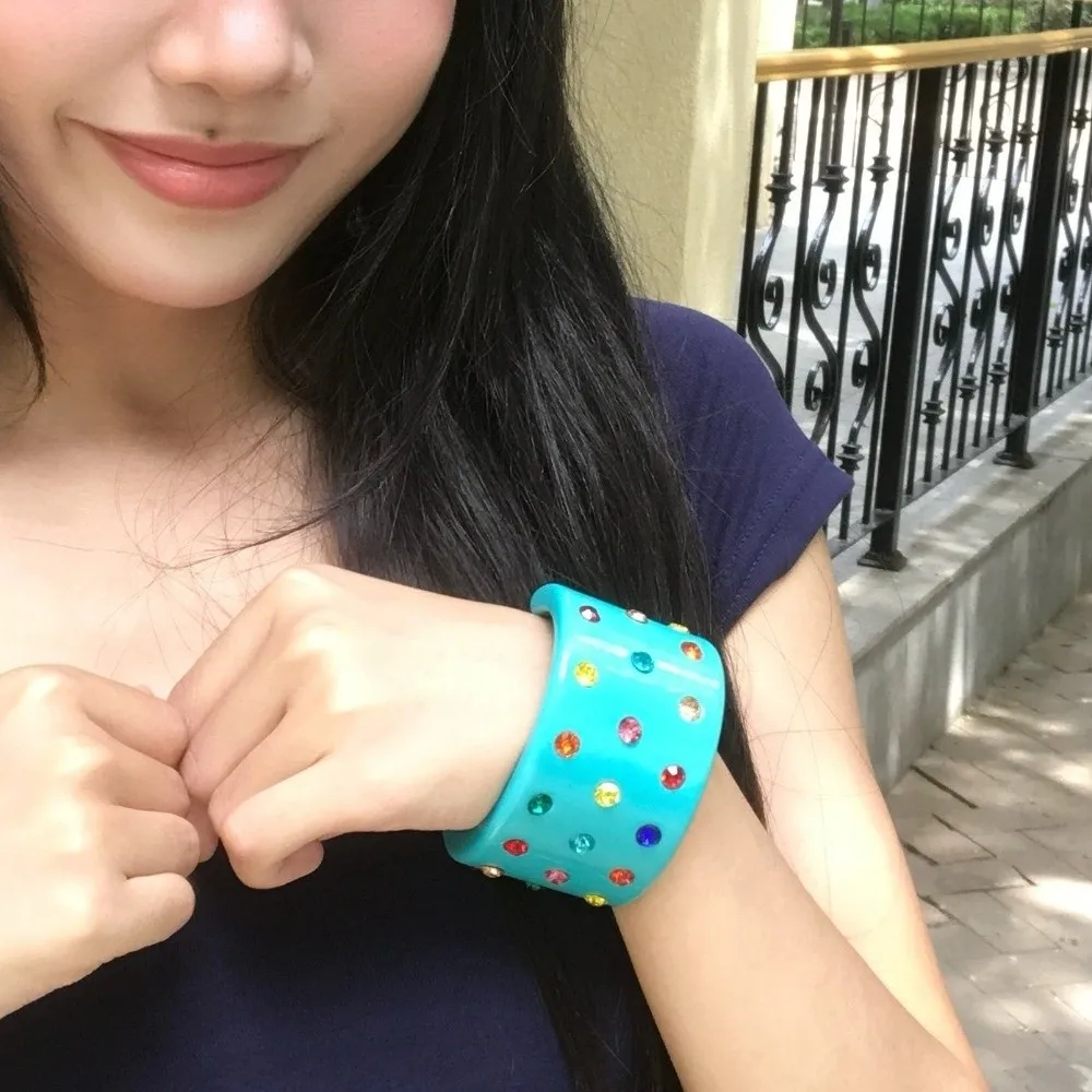 Chunky Shell Bracelets Exaggerated Colorful Bright Beach Rhinestone Bangle Resin C-shaped Open Bracelet Girls Accessories