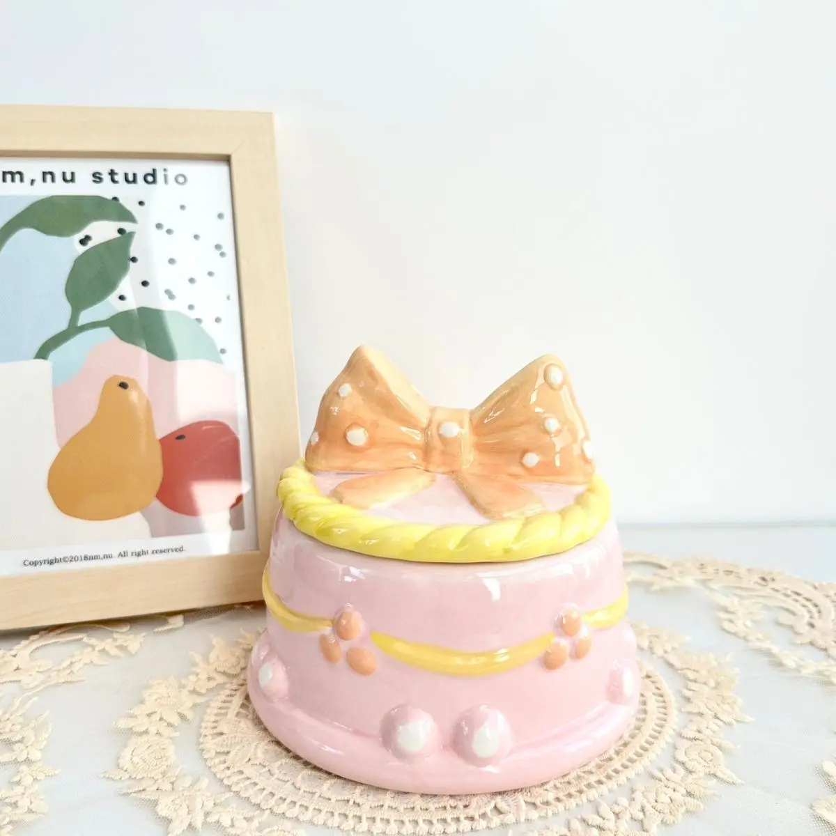Bow Ceramic Jewelry Box Cute Painted Cake Tabletop Ornament Pink Girl Jewelry Storage Jar Art Decor Jar Countertop Ornament Gift