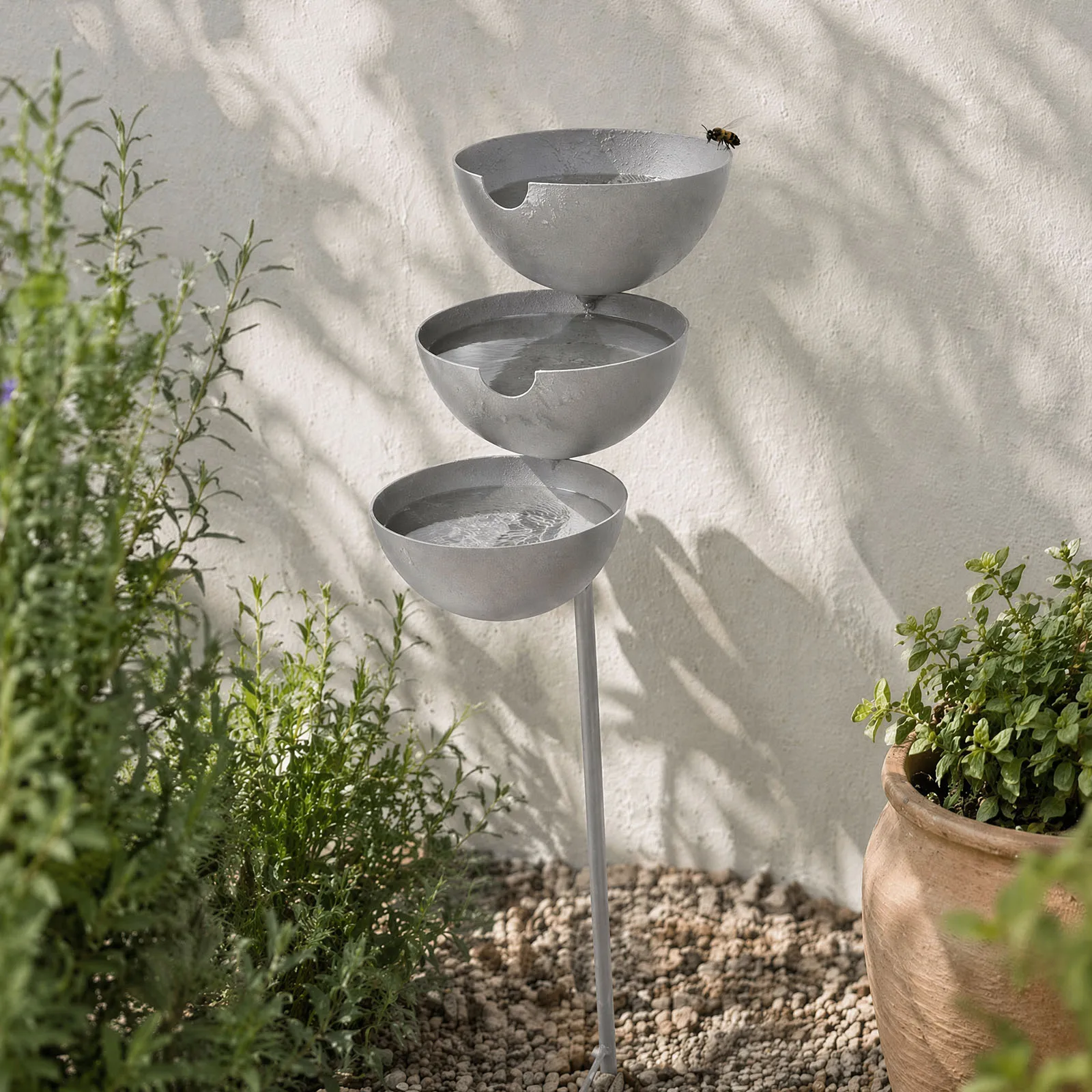 3-Tiered Garden Stands with Rainwater Collectors Rain Catcher Bird Bath Birds Feeder Water Bowl Stake for Garden