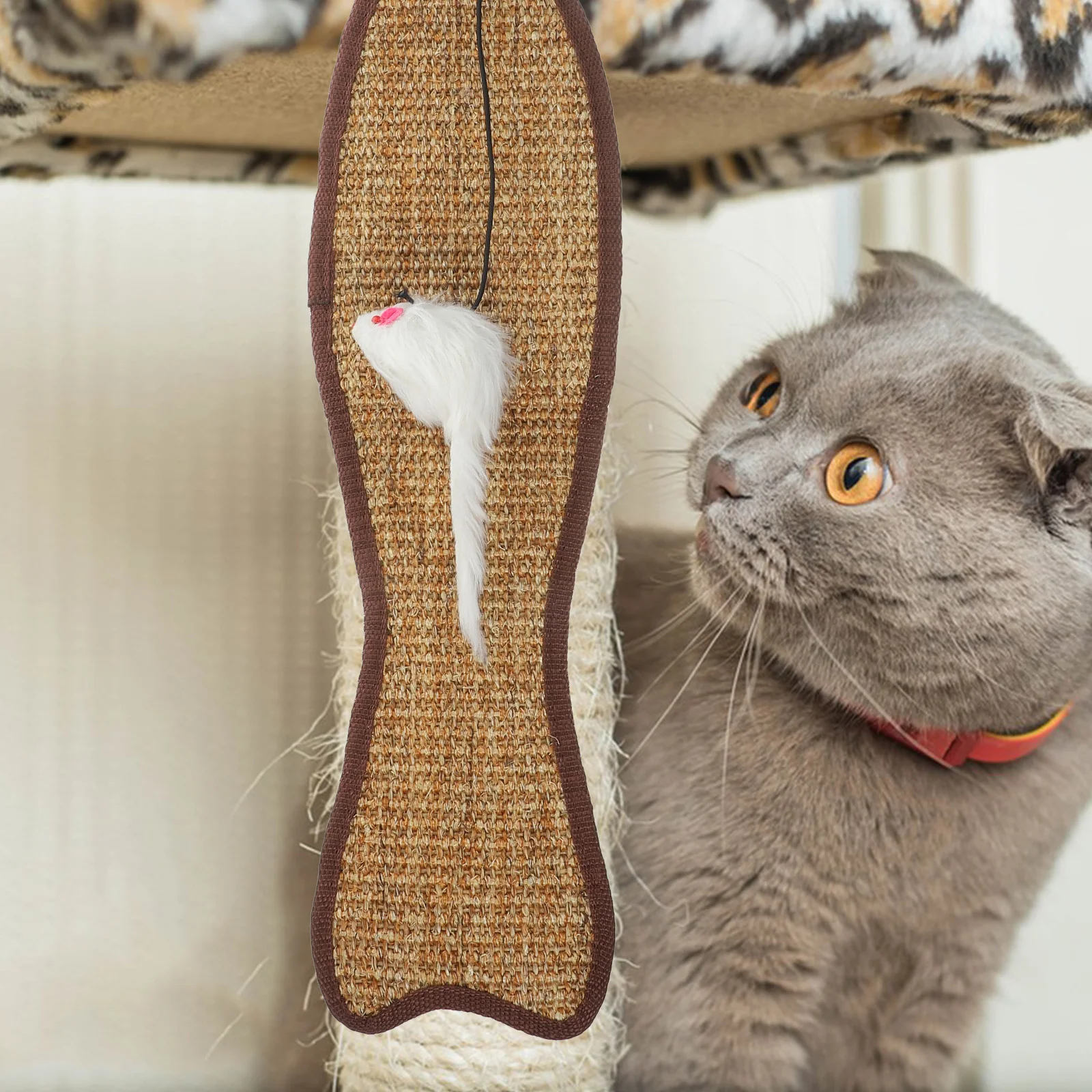

Cat Scratching Pad Fish Shaped Sisal Mat Natural Fragrance Hand Knitting Durable Furniture Protection Claw Grinding Hanging Pad