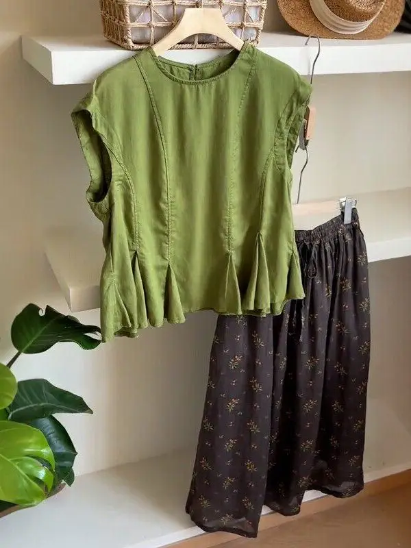 

Korean Style Sweet round Neck Sleeveless Pleated Shirt Coffee Color Half Skirt Two-Piece Set Women Summer Fashionable Ensemble