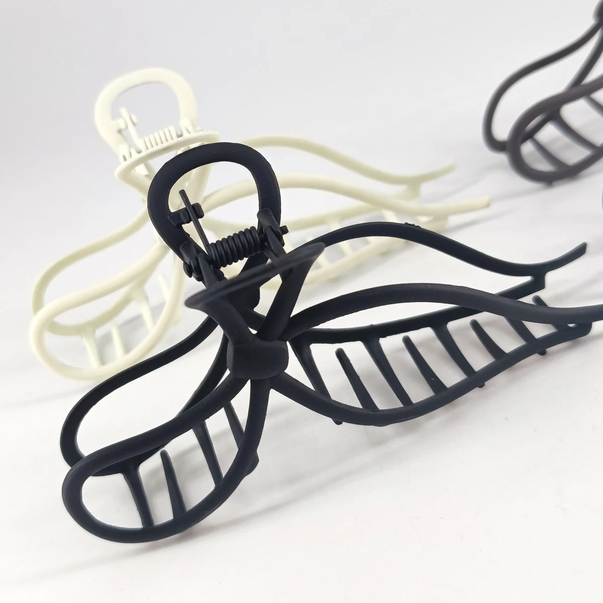 11.5cm Three-Dimensional Line Sweet Bow Large Hair Claw Metal Shark Clip For Woman Hair Accessories