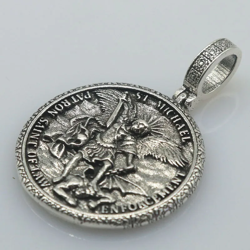 اشتري 3 واحصل على 1 مجانًا، يوصي بشدة 5.1 جرام من الفولاذ المقاوم للصدأ، قلادة رئيس الملائكة مايكل إنفاذ القانون للنساء SheCrown #4