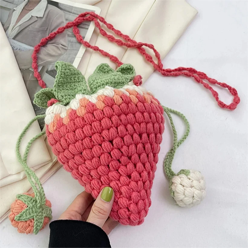 

2023 Novelty Strawberry Crossbody Bag Handmade Knitted DIY Personalized Crochet Wool Small Satchel Bag Cartoon Cute Sling Purses