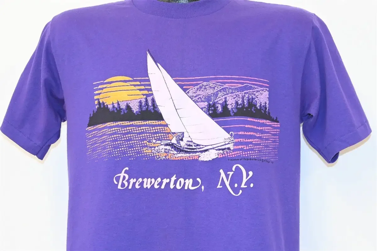 80s Brewerton New York Oneida Lake Sunset Sailboat Mountain T Shirt Medium
