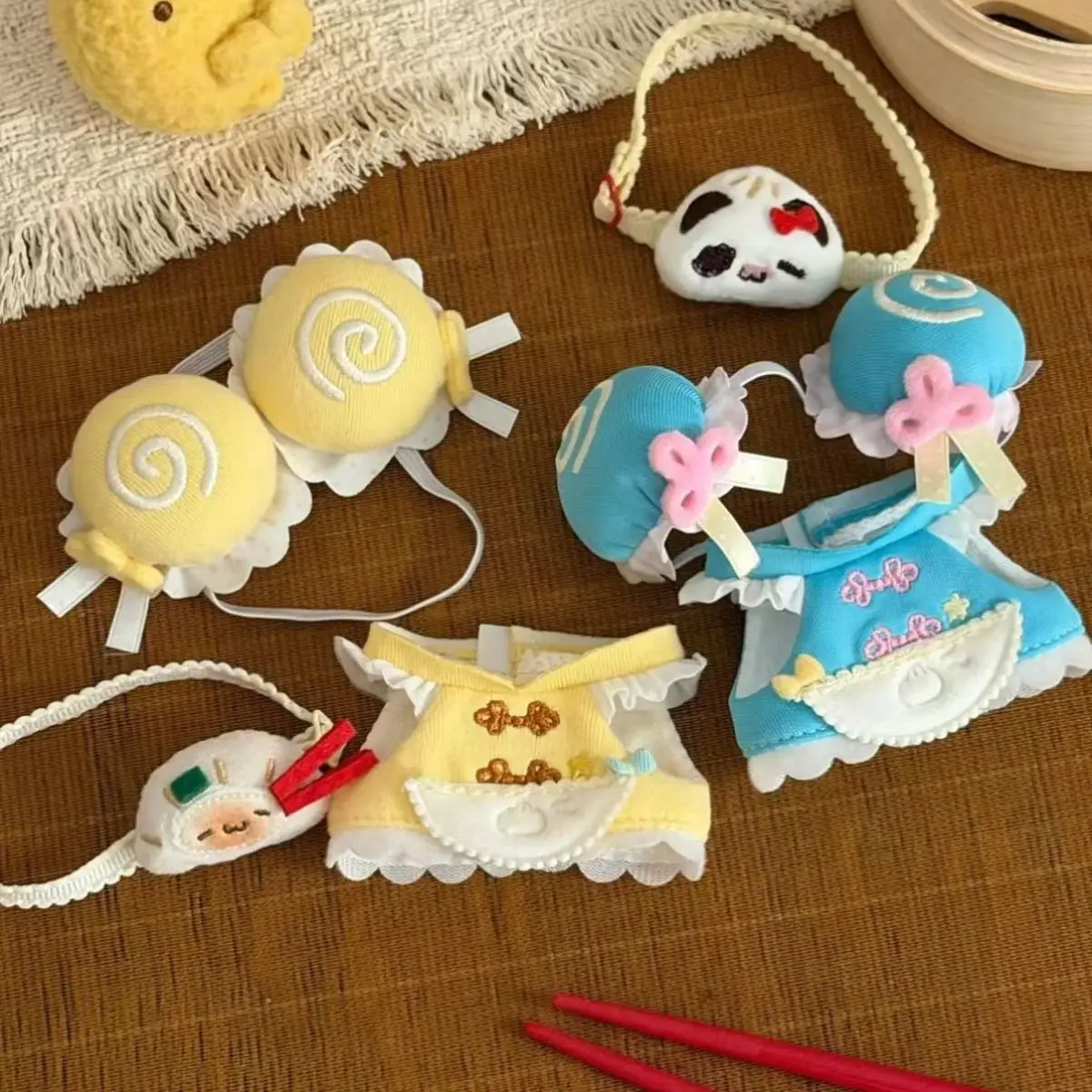 10CM Cute Doll Clothes Chinese Lady Restaurant Style Suitable for Chuichui Body Dolls view 2