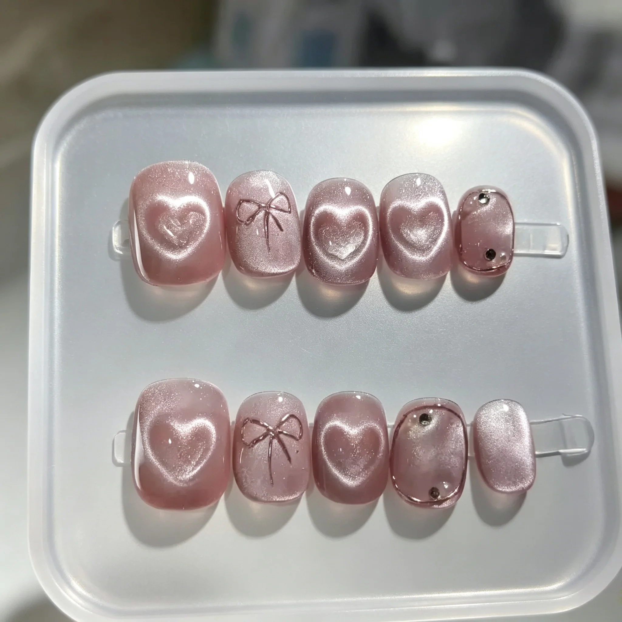 10pcs Jelly Pink Cat Eye Handmade Press on Nails 3D Embossed Heart Drawn Bow Rhinestone Fake Nail Short Square False Nail
