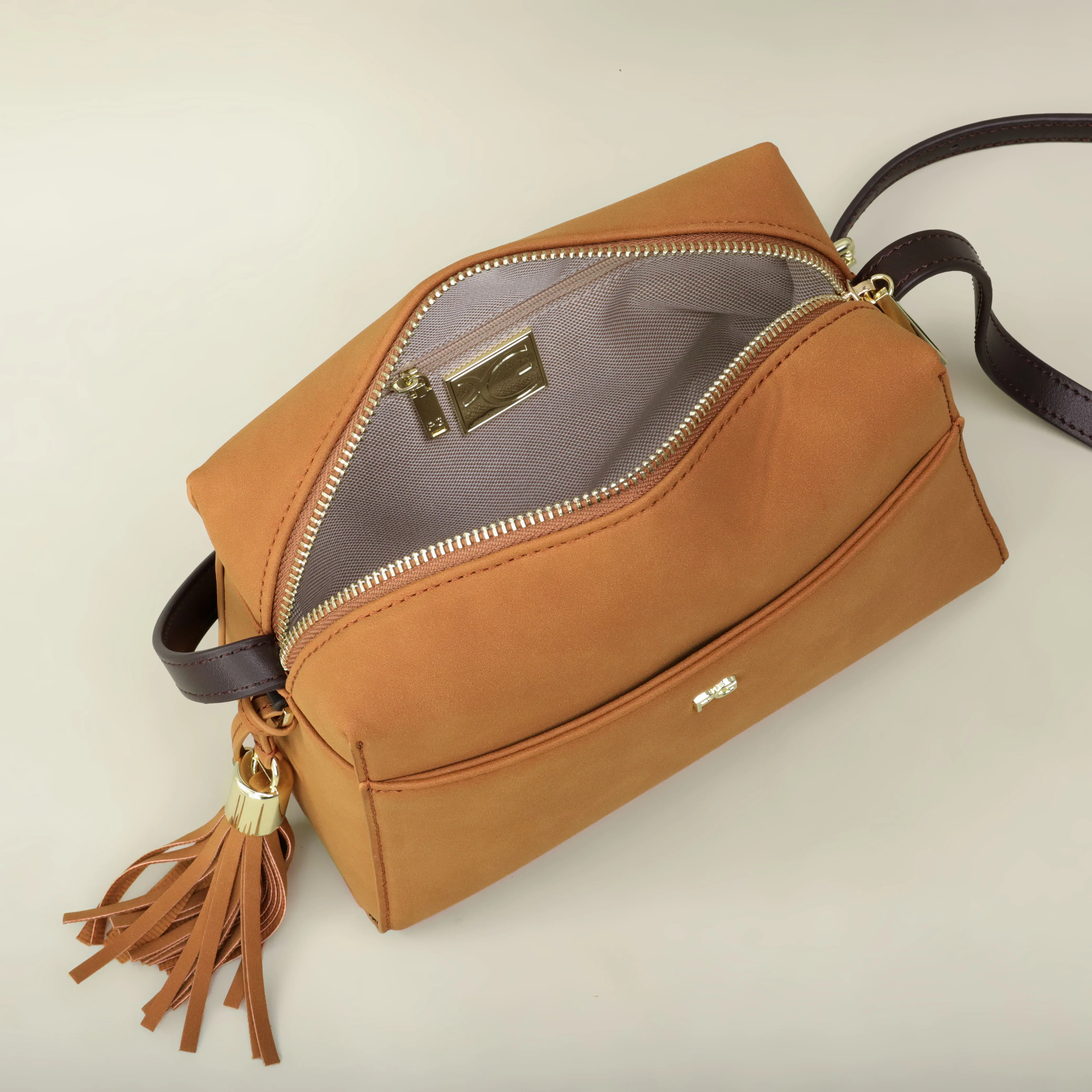 PG Leichte Herbst-Klassiker-Mode-Design Hochwertige Minimalistische Elegante Damen-Umhängetasche im Klassischen Design – Detail 15