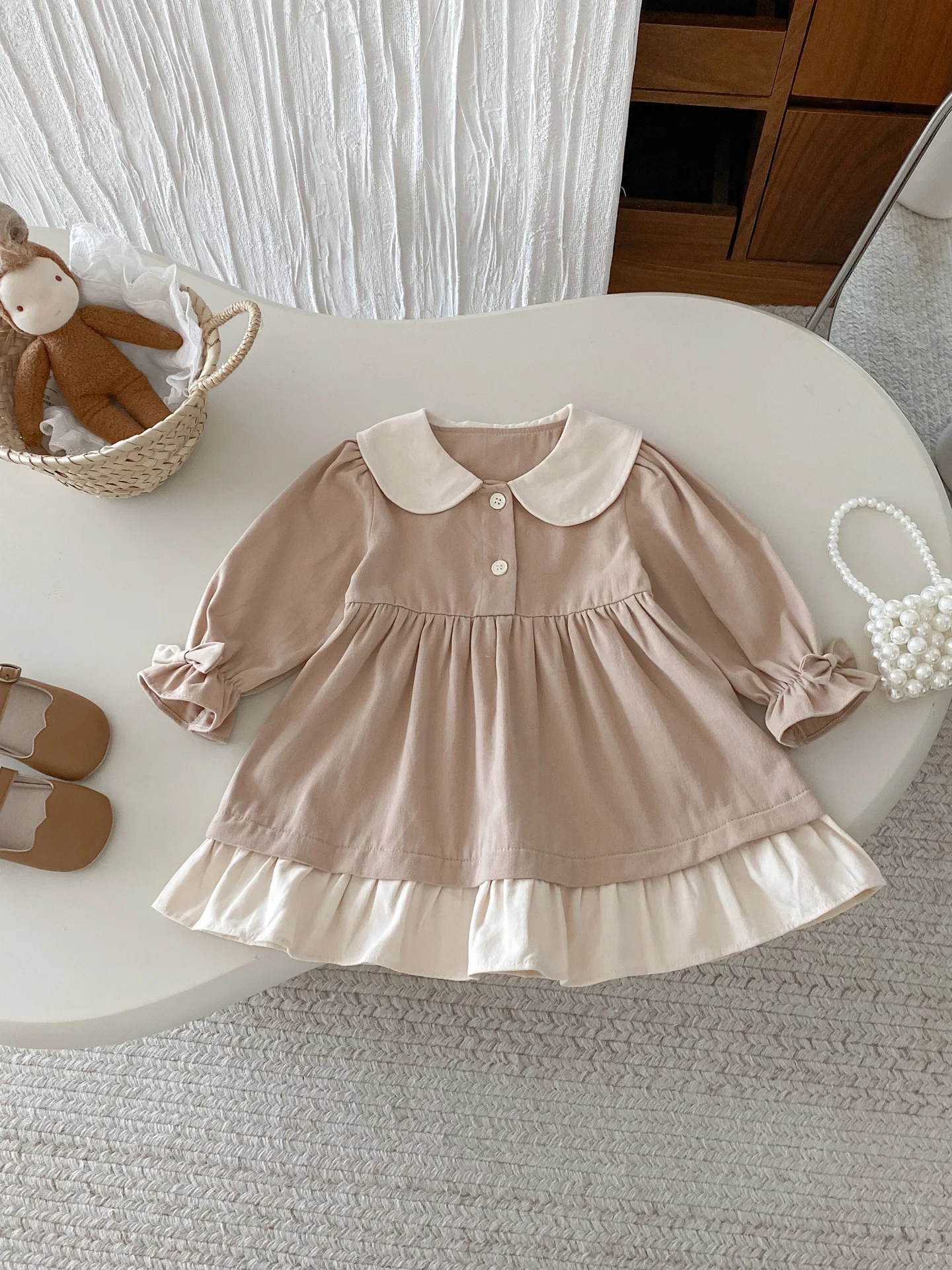 

Осенние платья для девочек, 2025 г., хлопковое платье принцессы в корейском стиле для маленьких девочек, милое детское платье с кукольным воротником и длинными рукавами, детская одежда