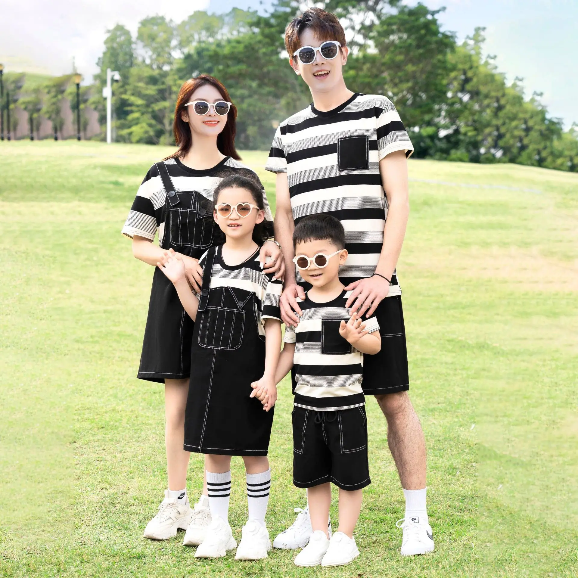 

Matching Family Outfits Summer Mum and Daughter Casual Dress Dad Son Matching Cotton T-shirt& Shorts Holiday Couple Lover Outfit