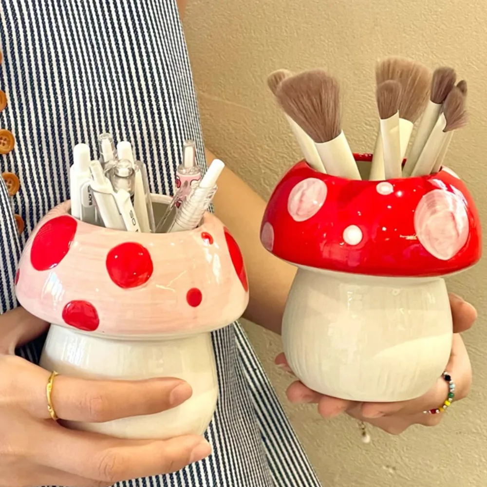 

1Pc Cute Red & Pink Mushroom Makeup Brush Storage Cylinder Creative Storage Pen Holder Decoration Desktop Ornament Gifts