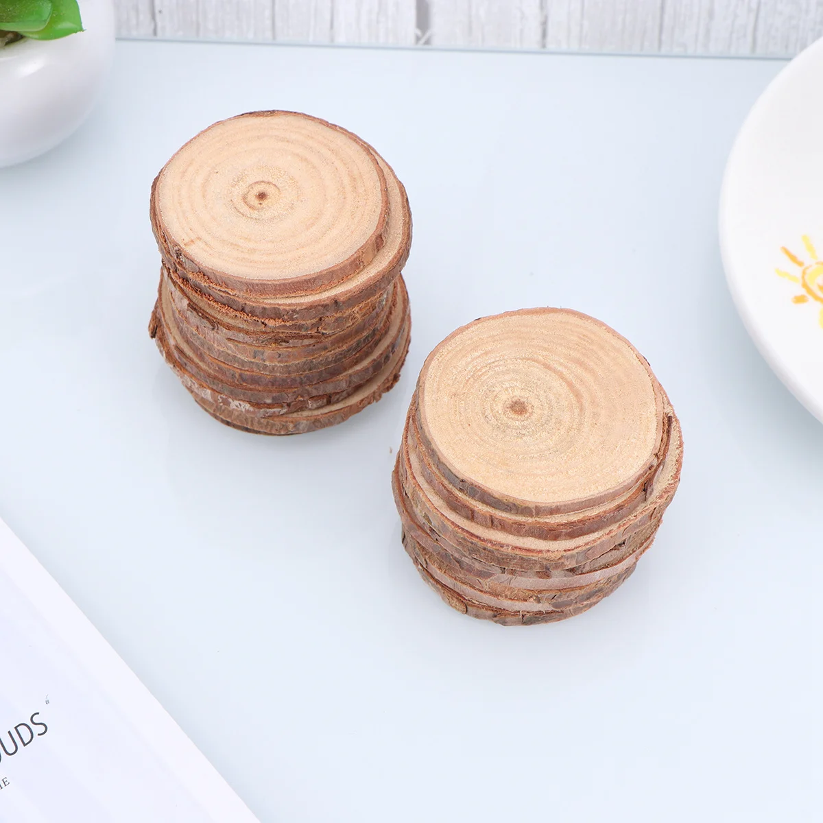 

20Pcs Pine Wood Discs Natural Round Wood Slices Double Side Polished DIY Wedding Party Home Craft Photo Props 4-5cm