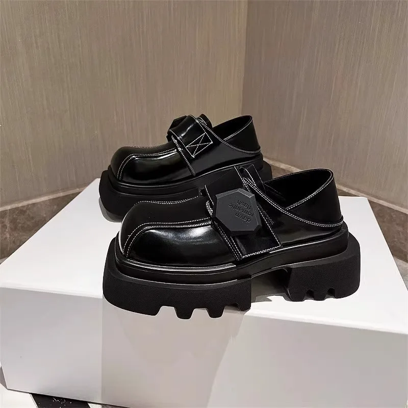 2024 Women Spring New Black Platform Flats Shoes Women Loafers Slip on Boat Shoes Designer Casual Leather Oxfords