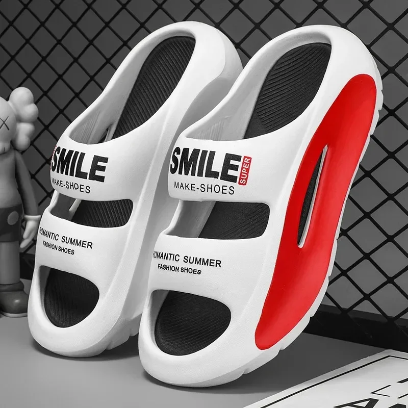 Zomer 2024 Ontwerpbare herenschoenen Antislip Dikke zolen Outdoor Slippers Casual Afdrukken Nieuw Design Mannen Vrouwen slippers in de aanbieding