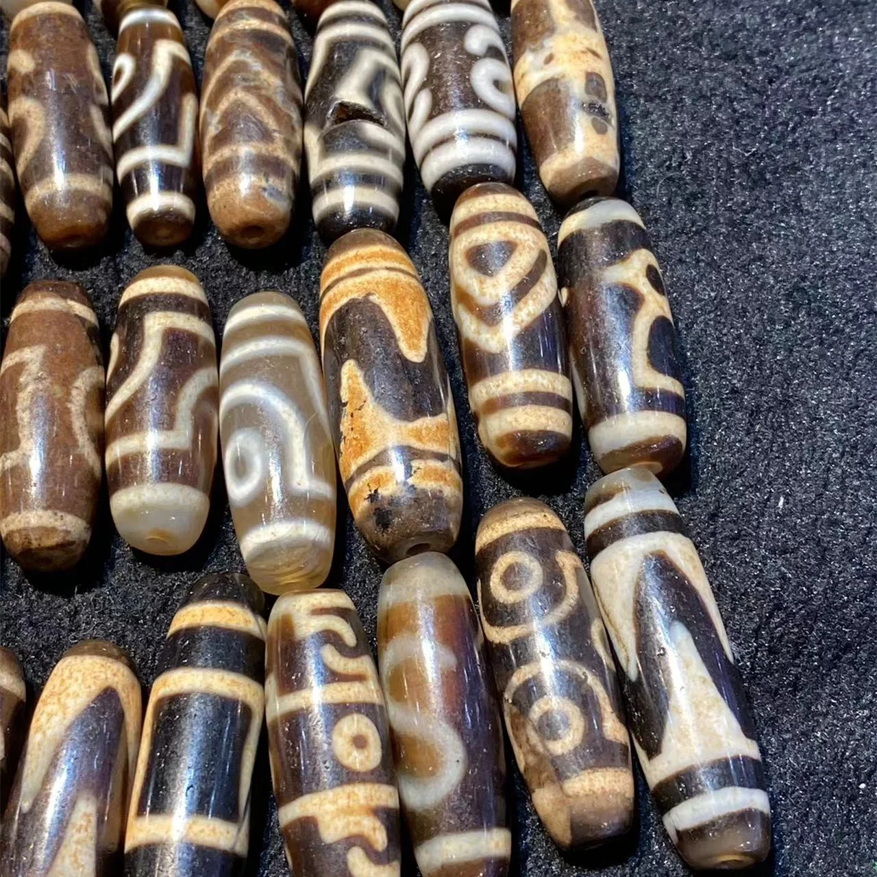 100pcs/lot Limited time discounts Premium variety Ethnic style Weathering of old material Tibetan agate dzi beads wholesale