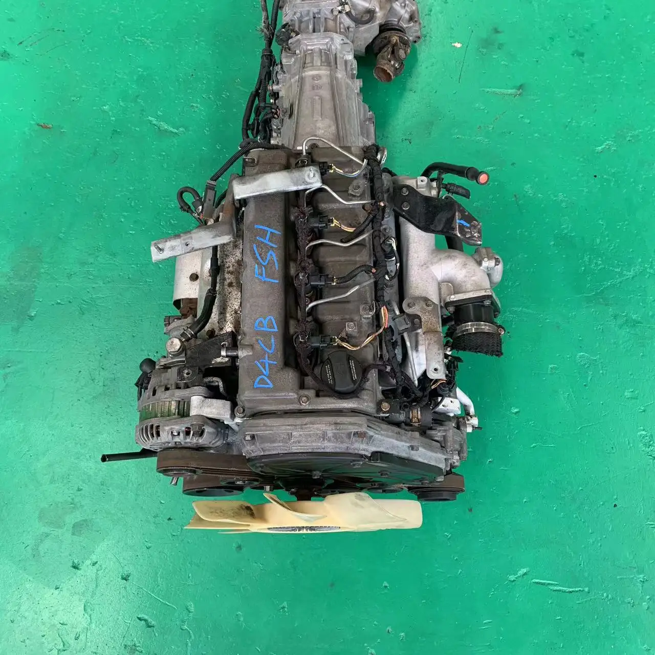 قطع غيار سيارات تجميع محرك الديزل المستخدمة لشركة Hyundai D4CBT 2.5L 4 أسطوانات عالية الأداء تستخدم على نطاق واسع مبيعات المصنع مباشرة للمحرك